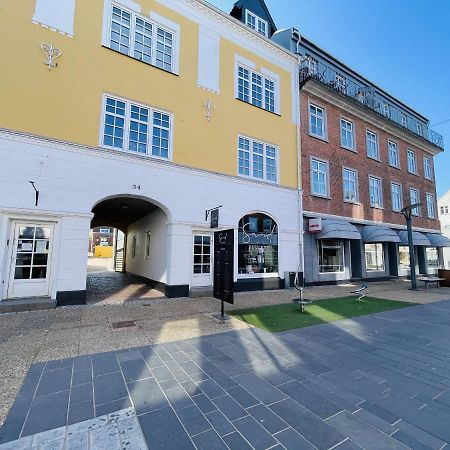 Aday - Charming Apartment In The Pedestrian Street Of Frederikshavn Extérieur photo