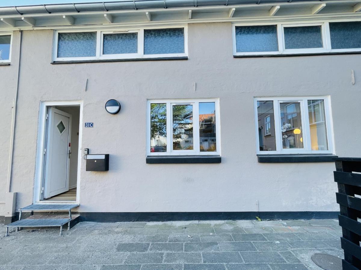 Aday - Charming Apartment In The Pedestrian Street Of Frederikshavn Extérieur photo