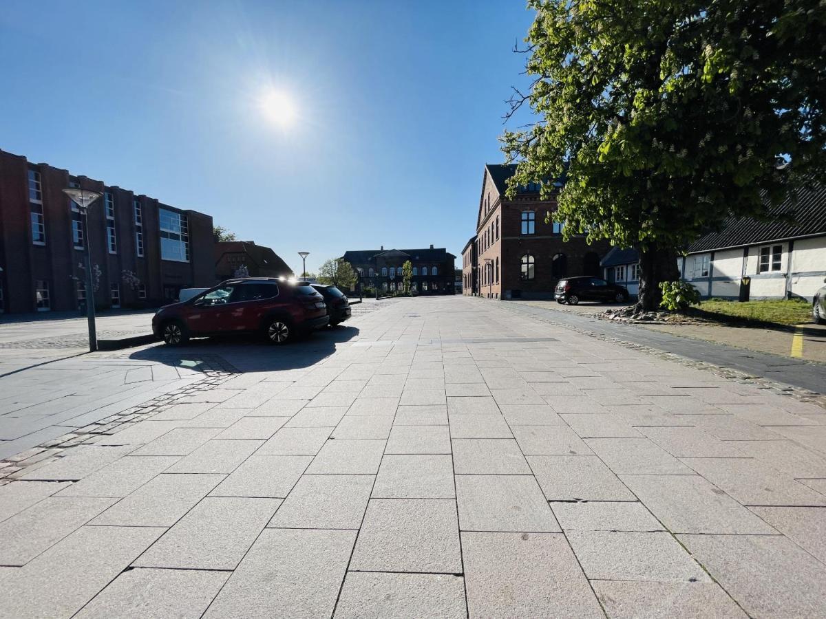 Aday - Charming Apartment In The Pedestrian Street Of Frederikshavn Extérieur photo